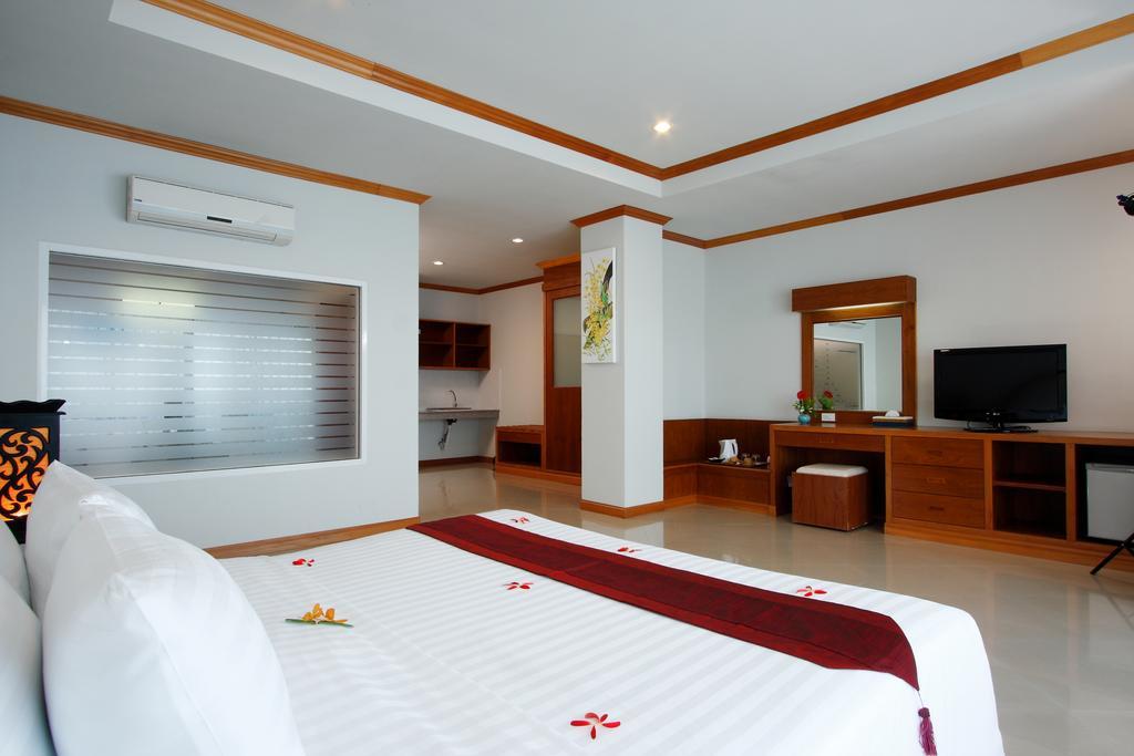 Blue Beach Club & Resort Patong Quarto foto